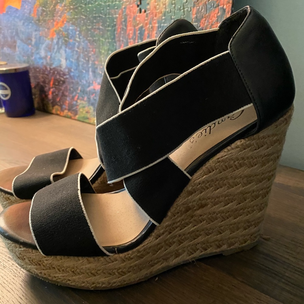 Strap Wedge heels - Picture 1 of 2